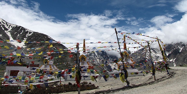 Tibetan-Prayer-flags-Himachal-e1426679262362